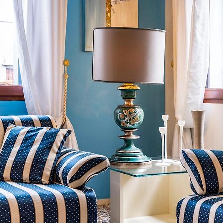 Friari Suite-Luxury Apt. Close To Rialto Bridge Velence Kültér fotó