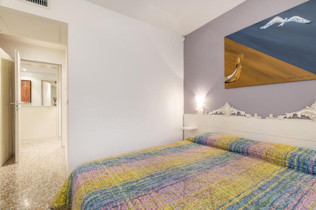 Friari Suite-Luxury Apt. Close To Rialto Bridge Velence Kültér fotó